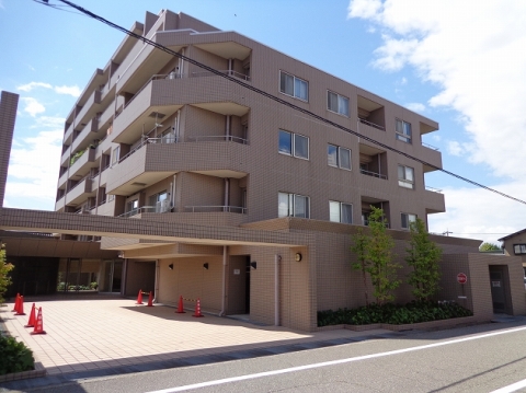 西泉ガーデンハウス