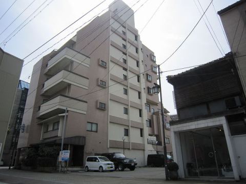 インペリアルコート新竪
