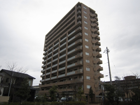 プレミア東金沢駅前